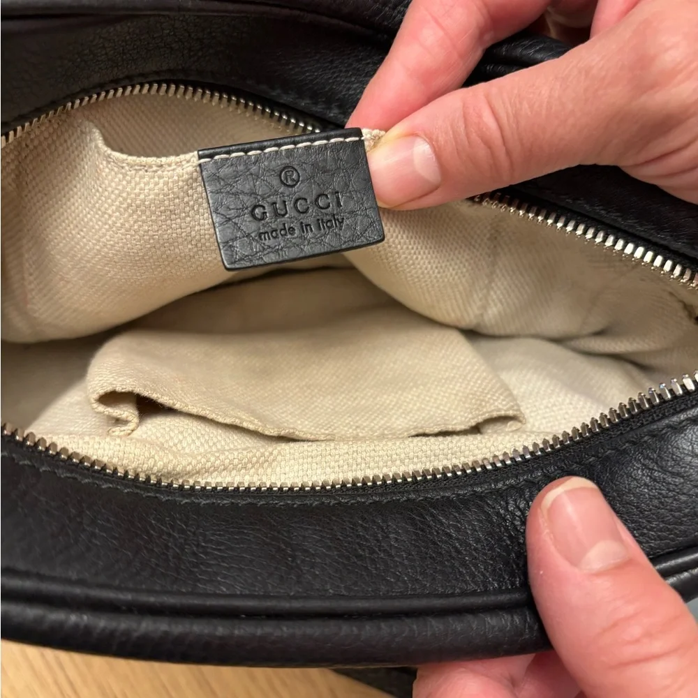 Gucci Black Leather Crossbody Bag - Picture 6 of 16